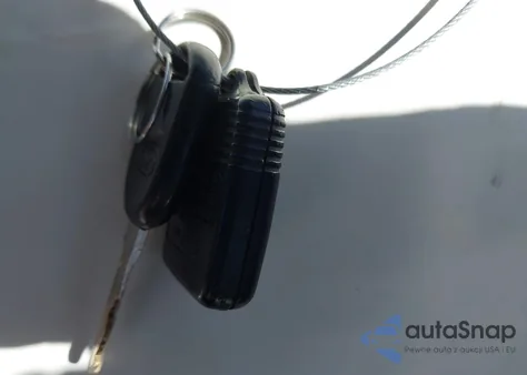 2008 Ford Focus Se/Ses из США, поврежденный, VIN 1FAHP33N98W156902